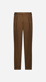Le pantalon du costume droit Vittorio en lin et coton coloris marron - photographié en ghost vue de face - Collection Printemps Été 2026 - Maison Gabriel Paris.