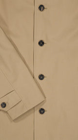 Le manteau raglan Hadrien en coton coloris mastic de la Maison Gabriel Paris - détail tissu extérieur