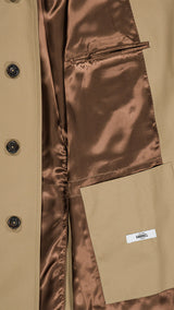 Le manteau raglan Hadrien en coton coloris mastic de la Maison Gabriel Paris - détail tissu intérieur et doublure