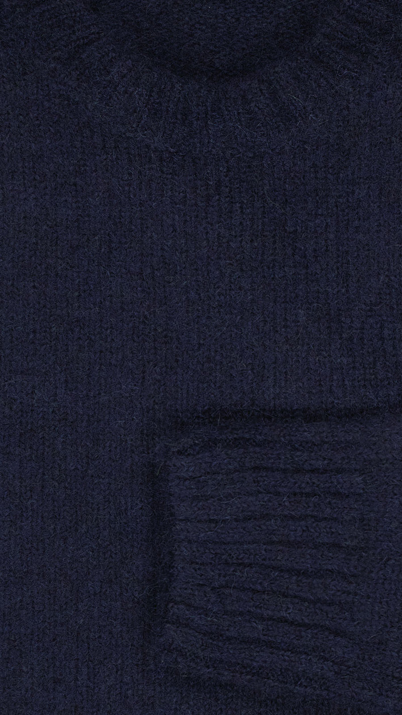 Zoom tissu du pull Harry en laine et alpaga navy col rond - vue détail - de la Maison Gabriel Paris
