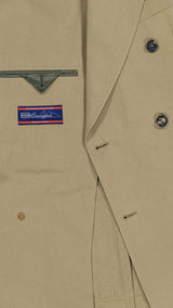 Zoom tissu du costume croisé Raphaël en lin et coton kaki de la Maison Gabriel Paris
