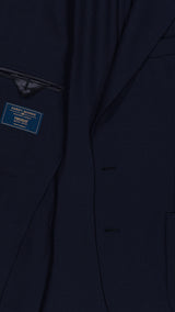 Détail tissu du blazer droit Laurence en Mock Leno bleu nuit - photographié à l'intérieur Hardy Minnis - Collection Printemps Été 2026  - Maison Gabriel Paris