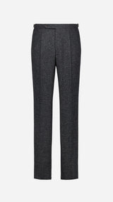 Le pantalon du costume droit Alberto en Shetland gris anthracite - photographié en ghost vue de face - Collection Giacometti 2026  - Maison Gabriel Paris