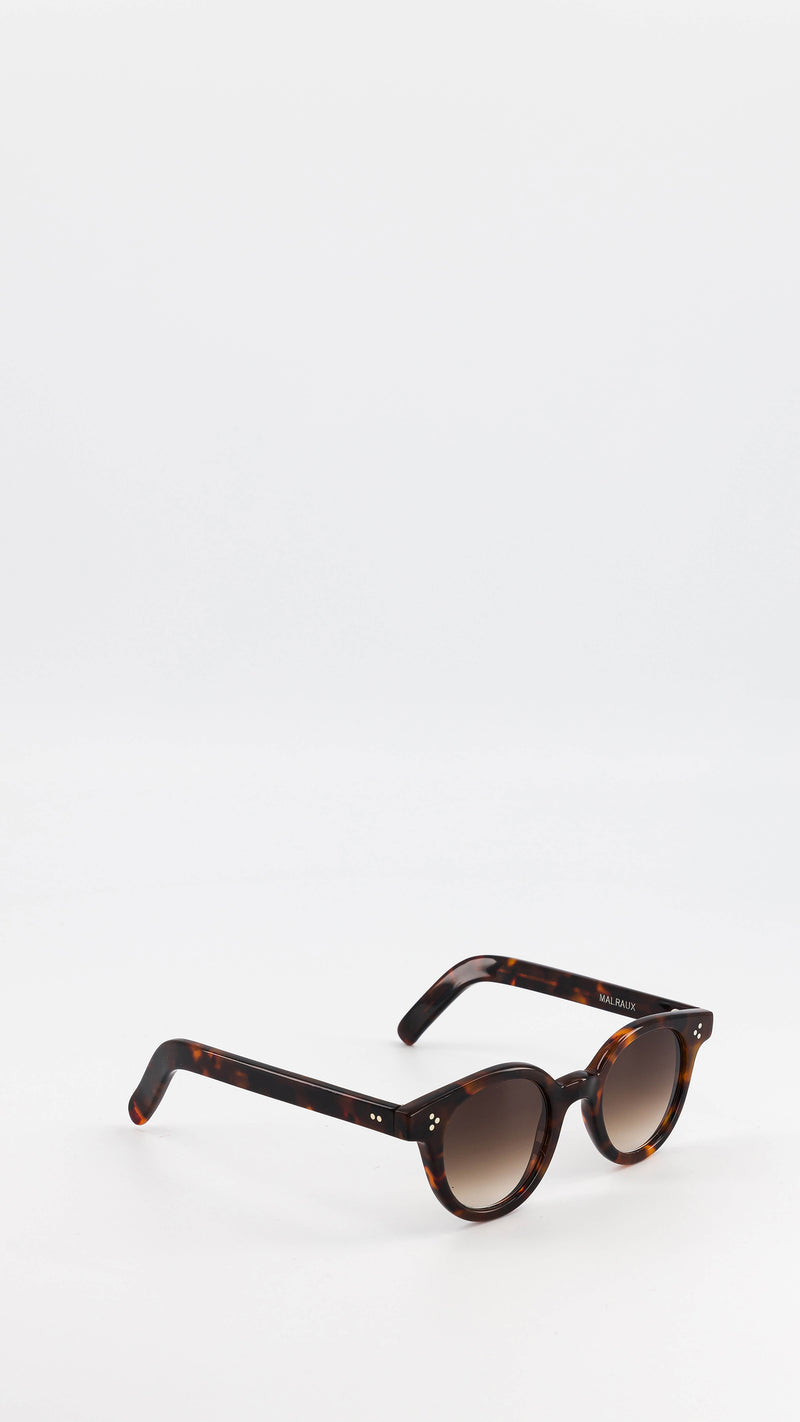 Les lunettes Vincent en acétate marron jaspé verres solaires dégradés, coloris marron, de la collection André Malraux par Maison Gabriel Paris