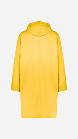 Le manteau de pluie Jean-Louis en wax jaune - vue de dos- de la Maison Gabriel Paris