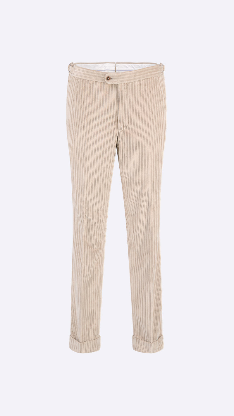 Le pantalon vue de face du costume Sacha de la Maison Gabriel Paris