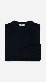Le pull Jean-Paul en côtes anglaises col rond coloris bleu marine - vue pliée - de la Maison Gabriel Paris